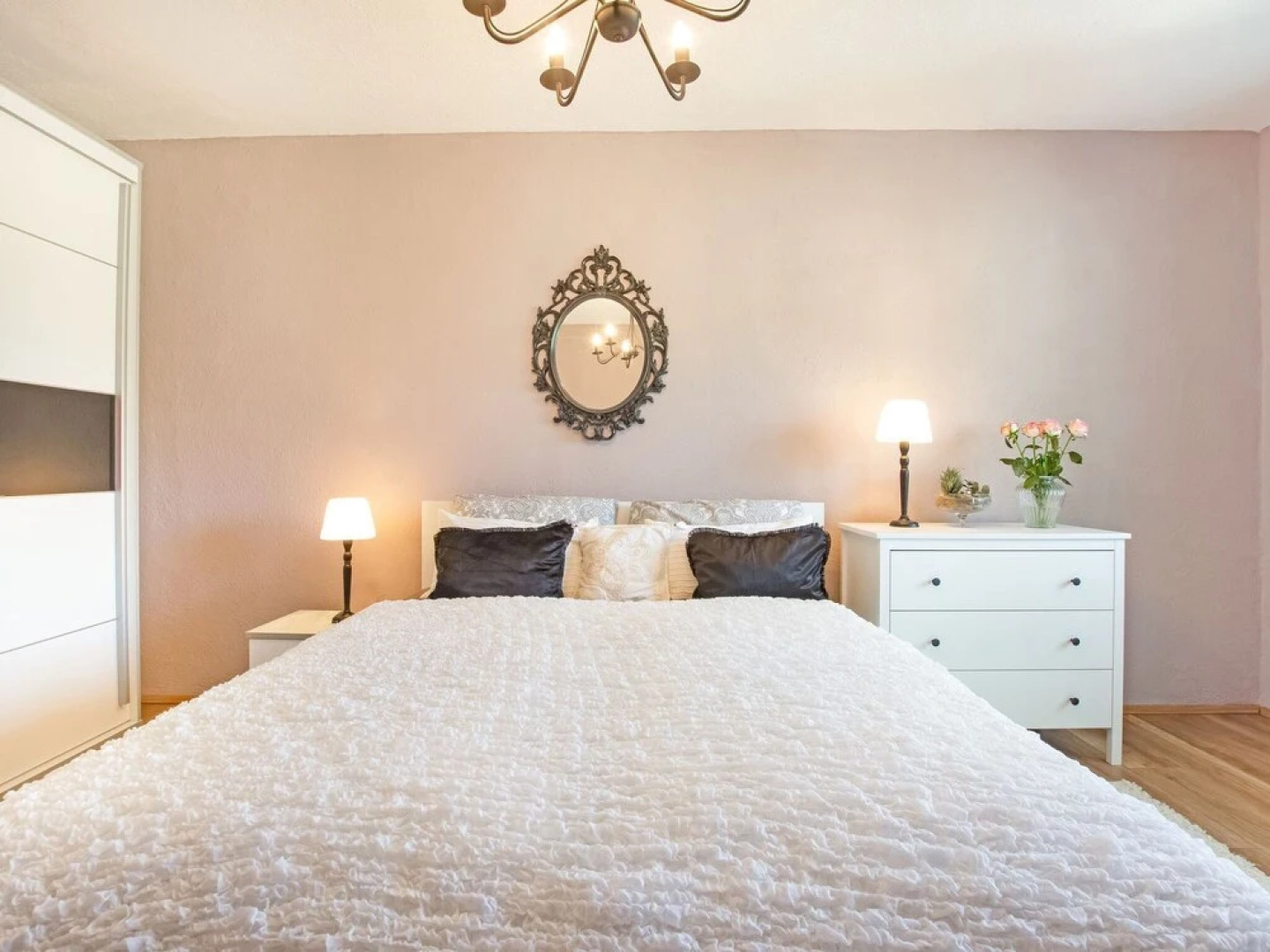 Sunrise Blace Apartments