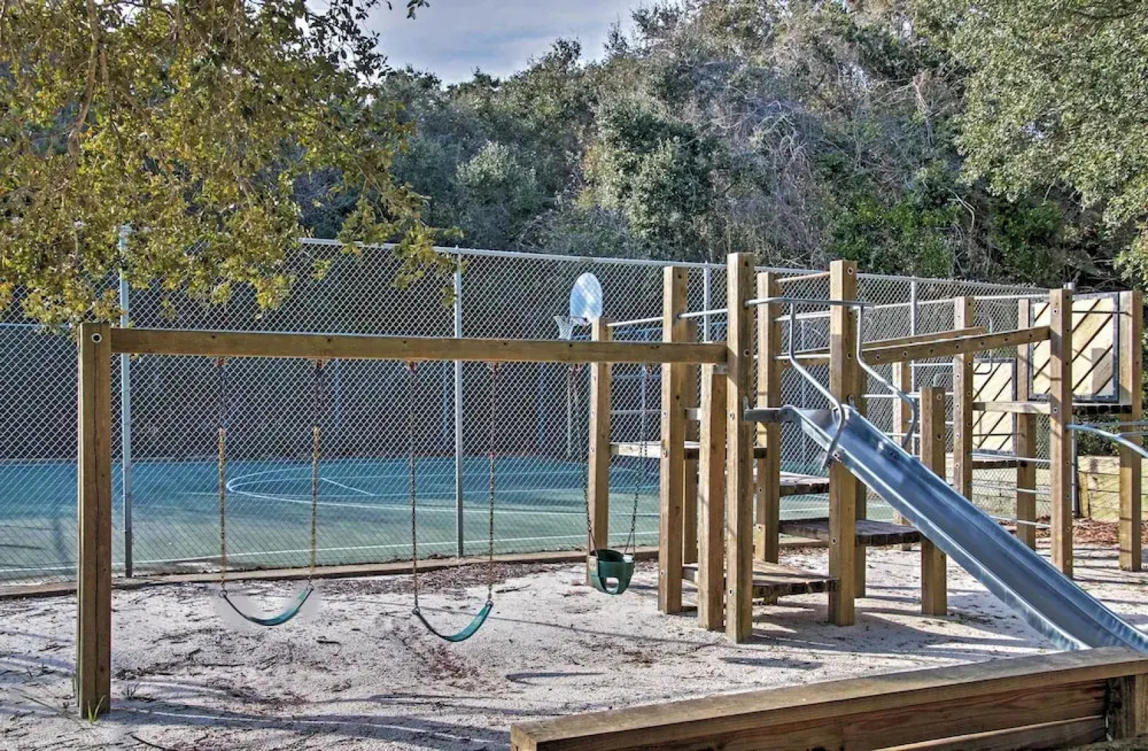 Ocean Dunes Kure Beach Condo w/ Balcony & Pool