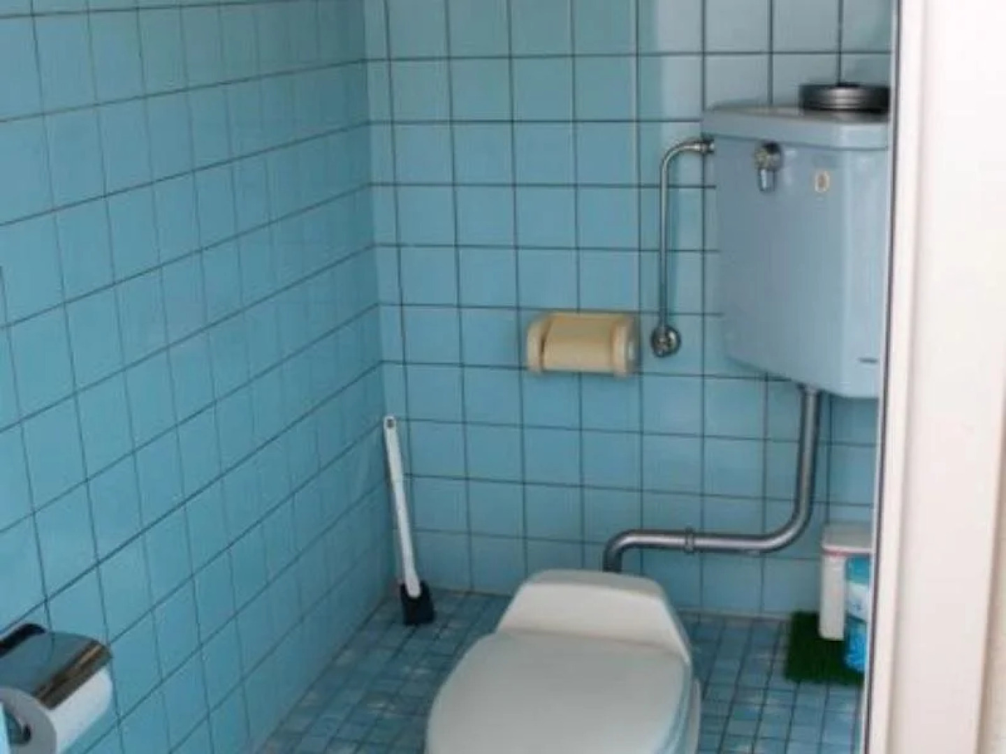 Saboten Smile Guest House