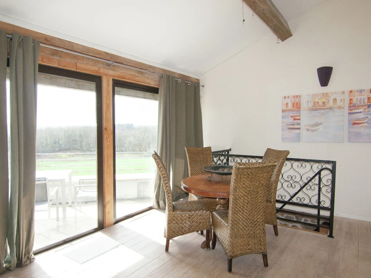 Romantic Tower With Roof Terrace and Plenty of Privacy and use Heated Pool