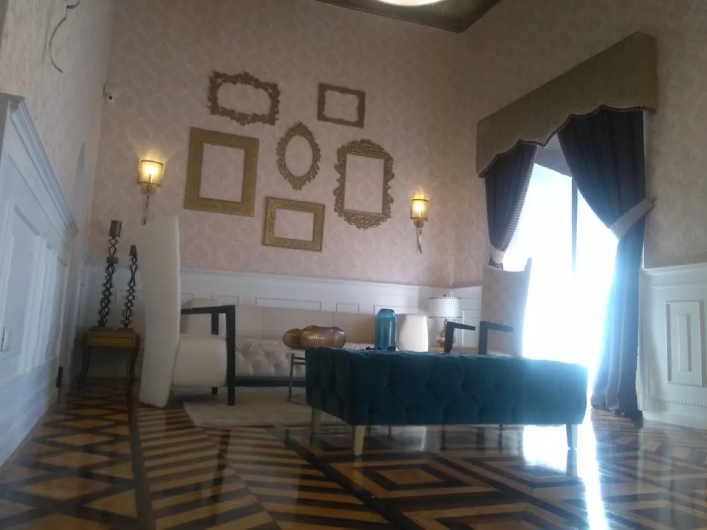 Felicia Hotel & Suites