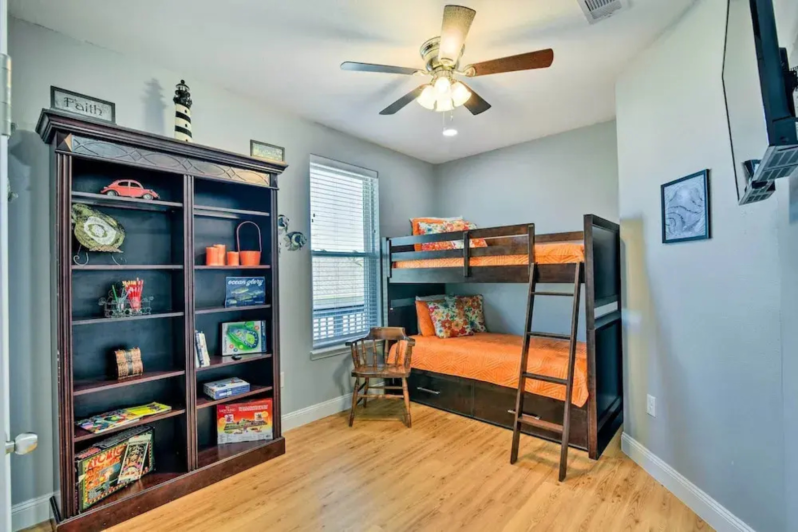 < 1 Mi to Coast: Jamaica Beach Home w/ Pool Access