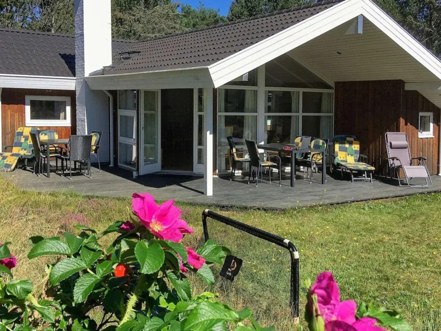 10 Person Holiday Home in Albaek