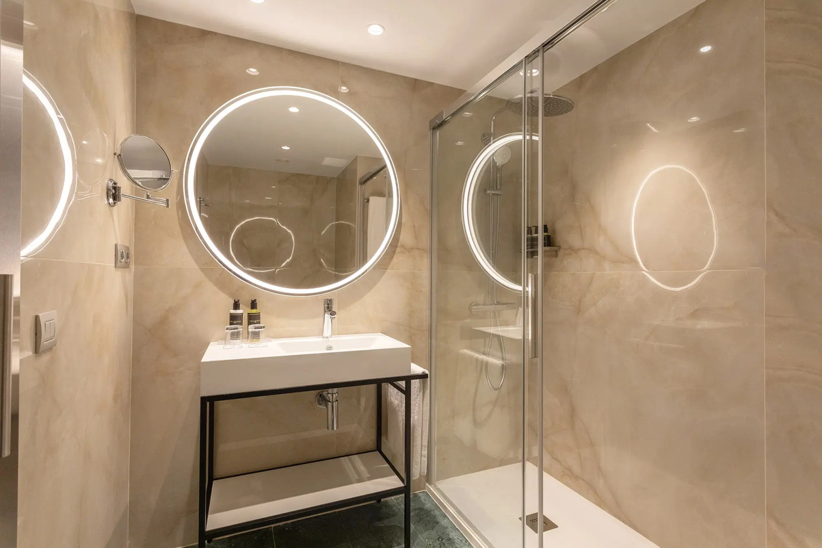 Eurostars Cristal Palace