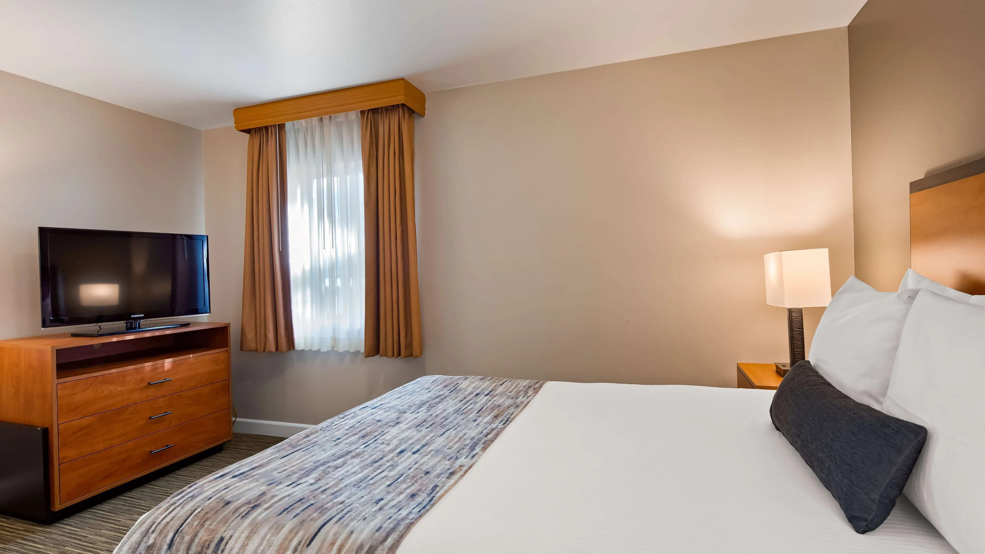 Best Western Ptarmigan Lodge
