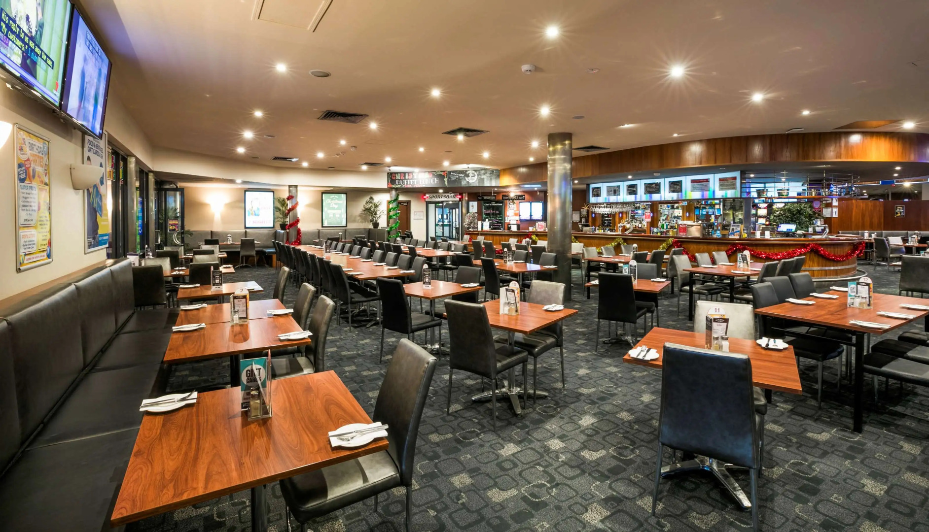 Nightcap at Playford Tavern