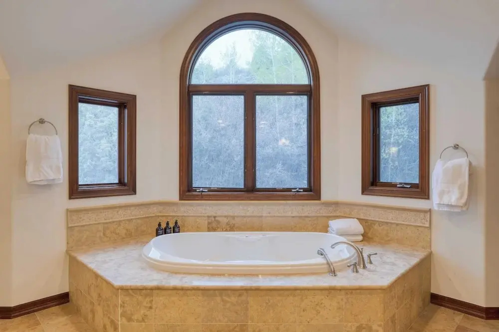 Cozy Edwards Retreat w/ Fireplace, Near Ski Resort Osprey Nest by Avantstay