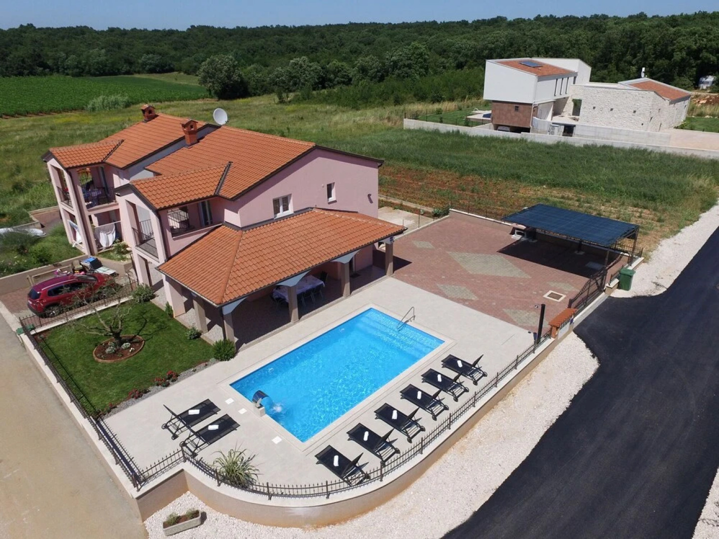 Modern Holiday Home in Novigrad With Swimming Pool