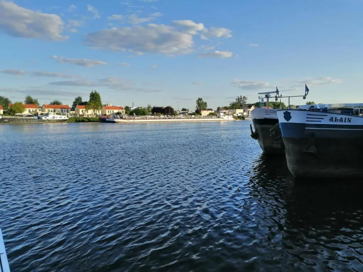 Etage Privatif Tout Confort Dans Une Maison