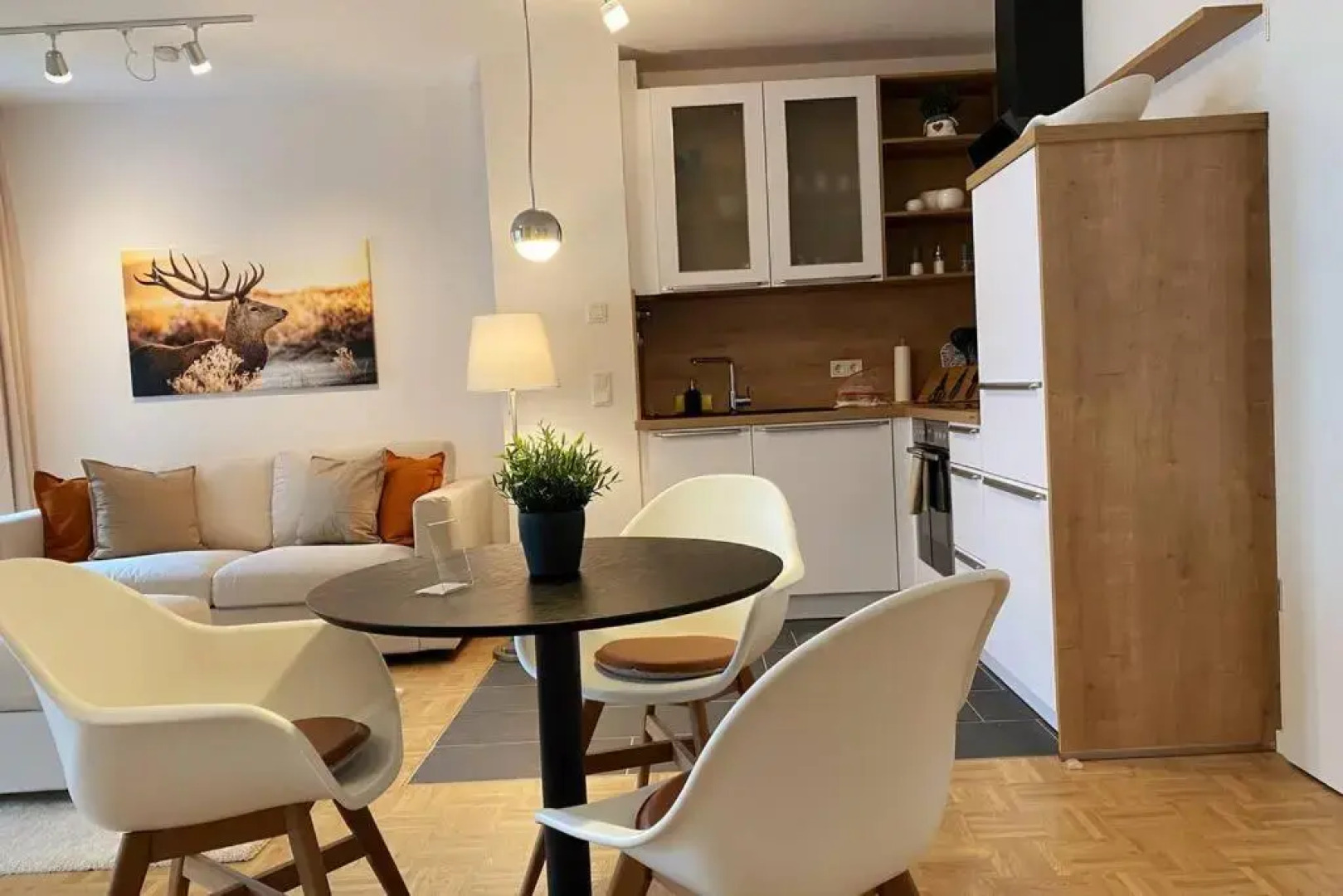 Acapella Suite Adagio 54qm, direkt am Weinberg, Altstadt, Netflix inklusive