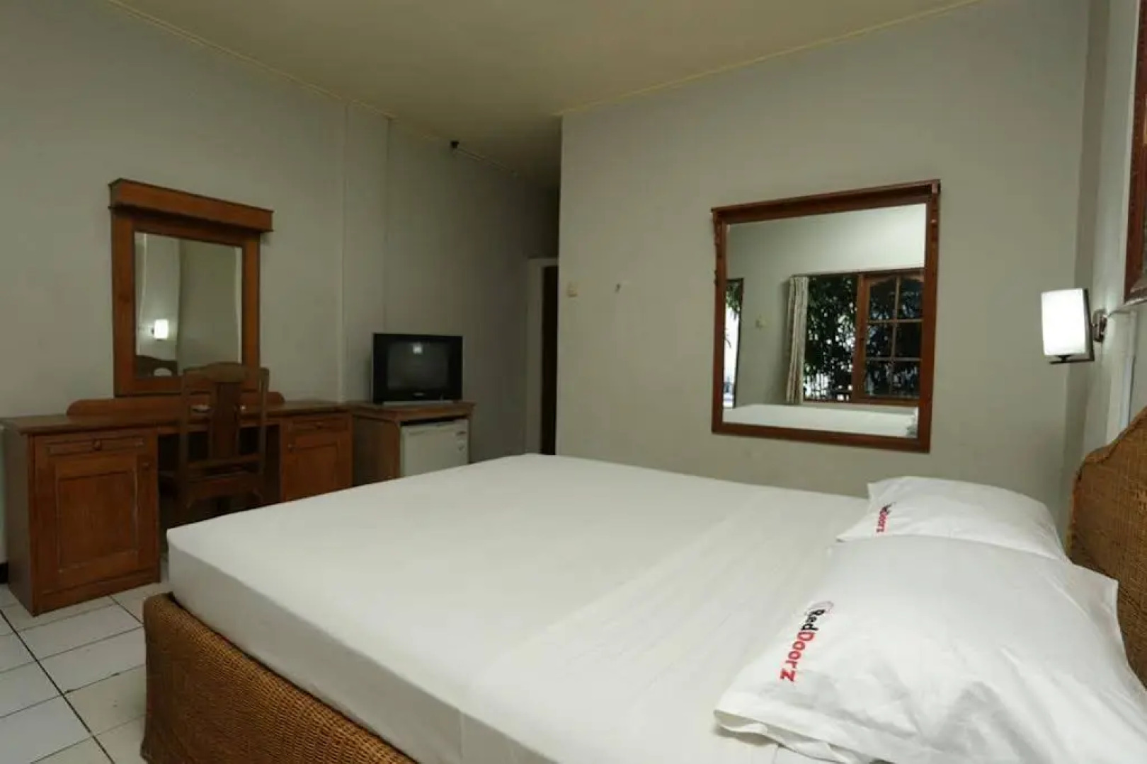 RedDoorz @ Werkudara Legian