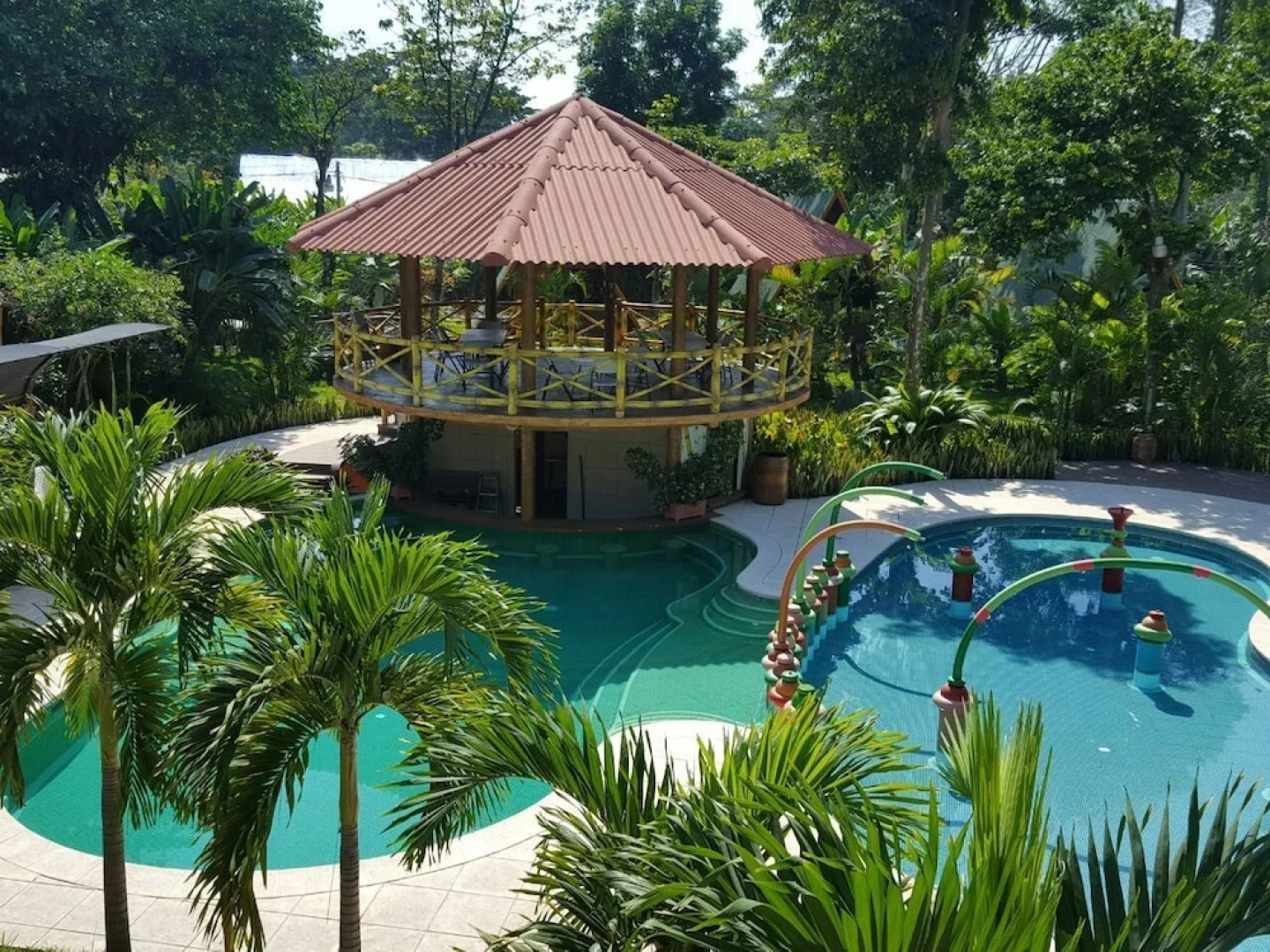 Hotel y Bungalows El Jardín