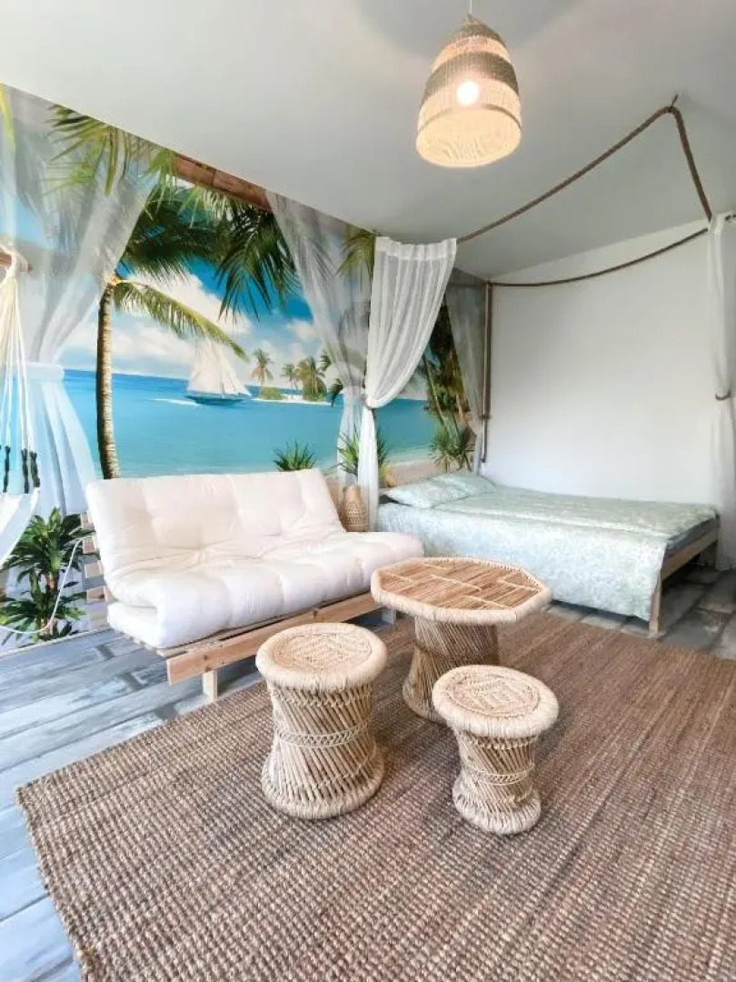 Happyhosts Beach House studio