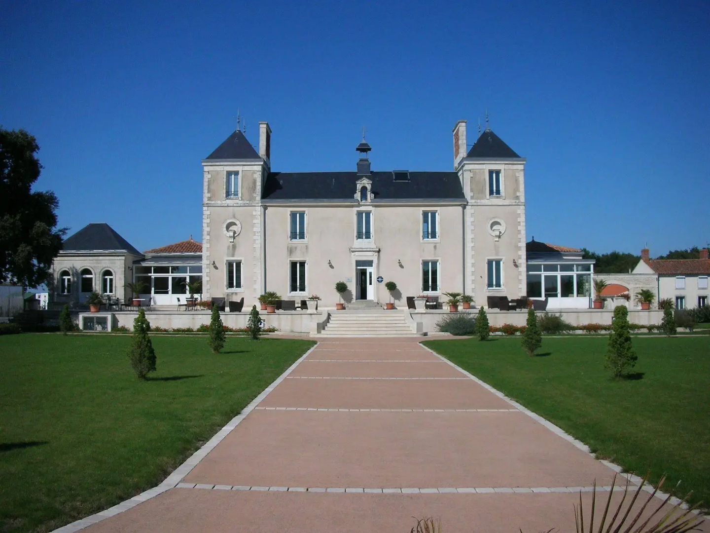 Chateau De La Sebrandière