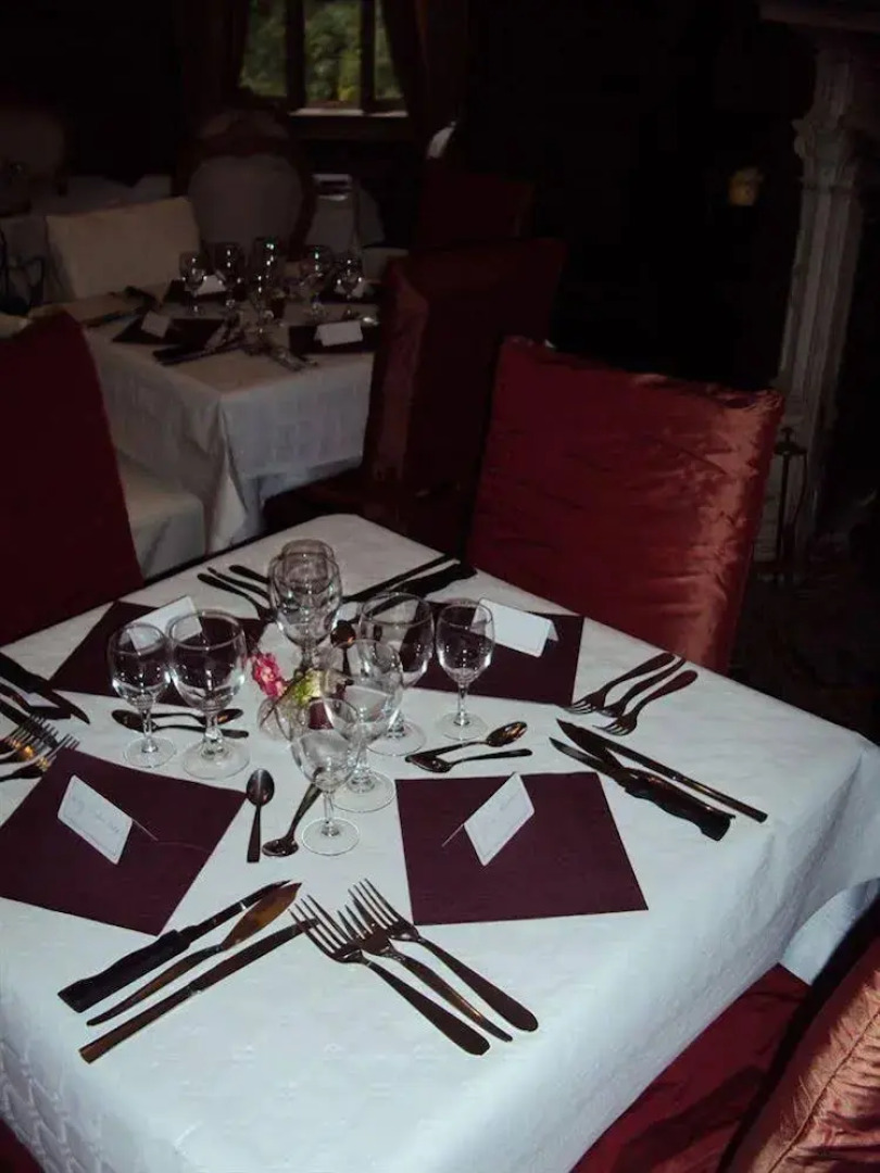 Chateau Du Four De Vaux