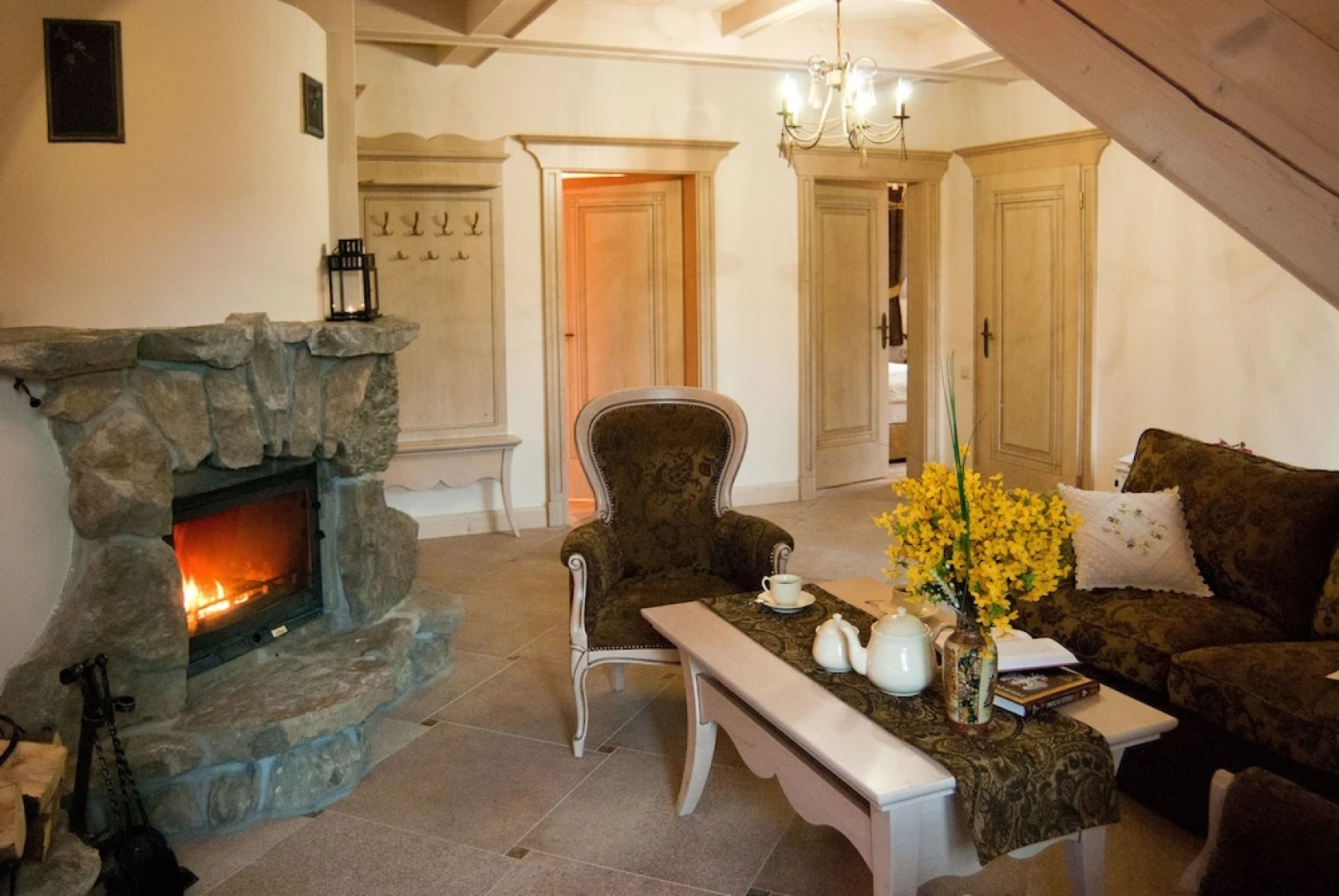 KRUPÓWKA MOUNTAIN RESORT - Widokowy hotel z basenami i wellness