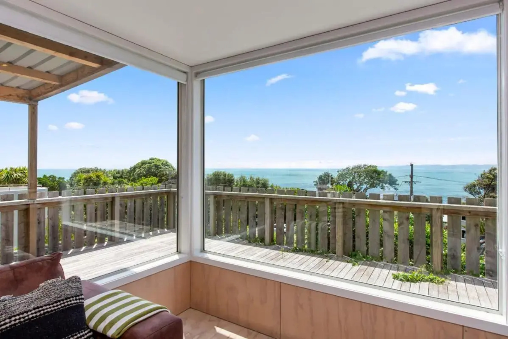 Surf Fortress - Raglan