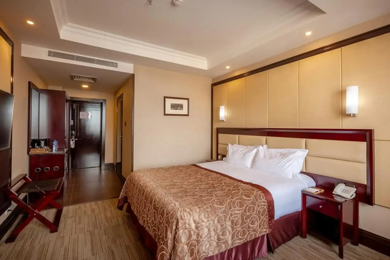 The Grand Hill Hotel