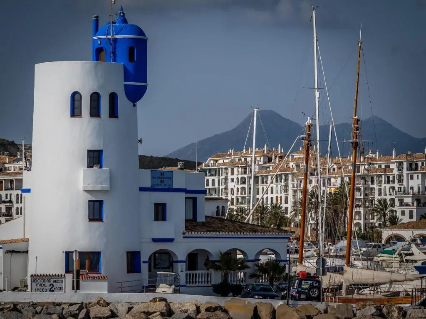 2211-Apt with big terrace and amazing sea view