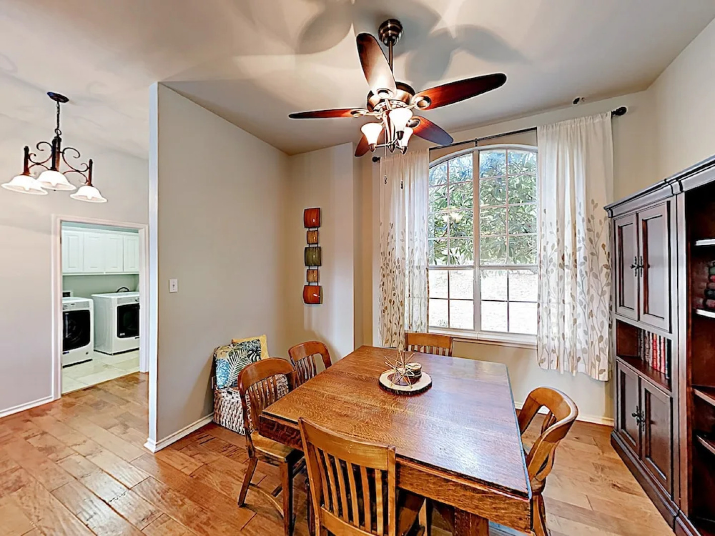 10807 Dripping Springs - 3 Br Home