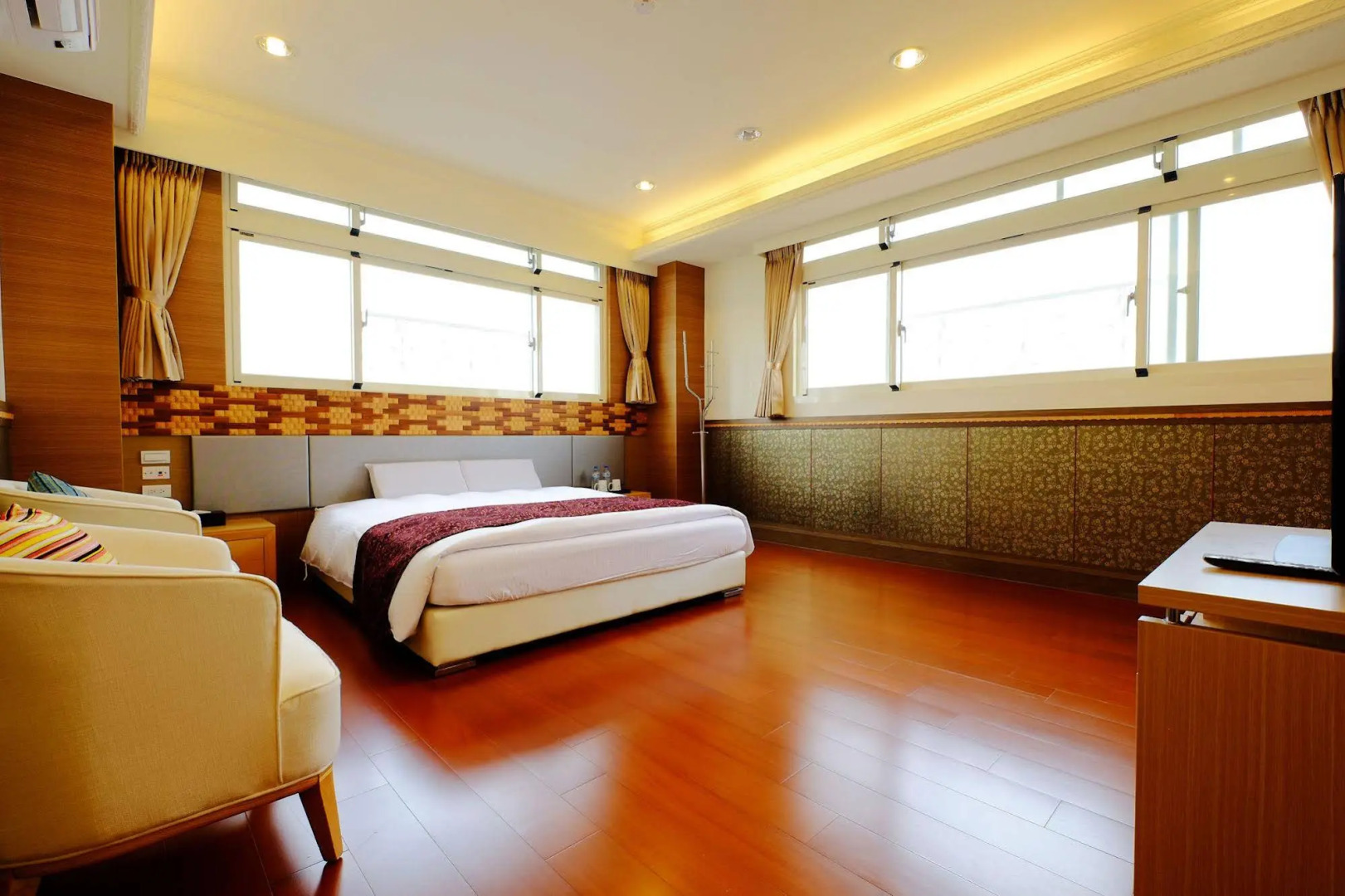 Kuan Pin Four Season Villa