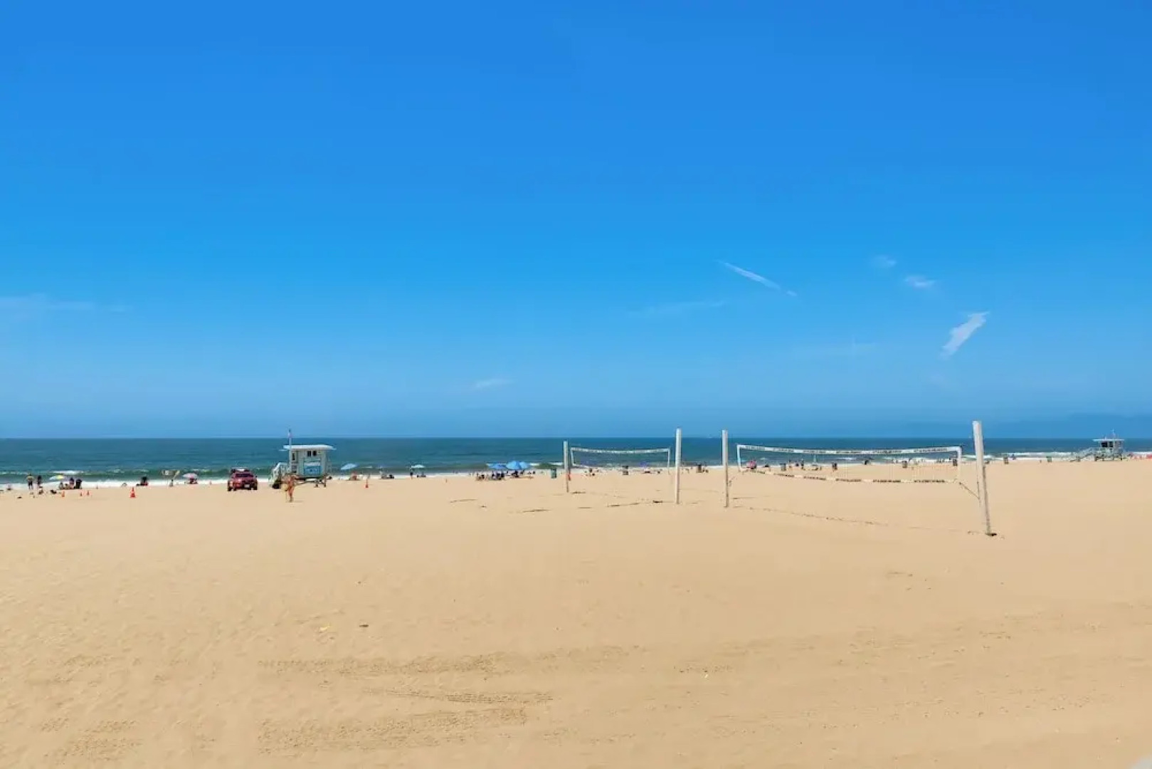 Walk to Sand & Surf - Bright Manhattan Beach Apt!