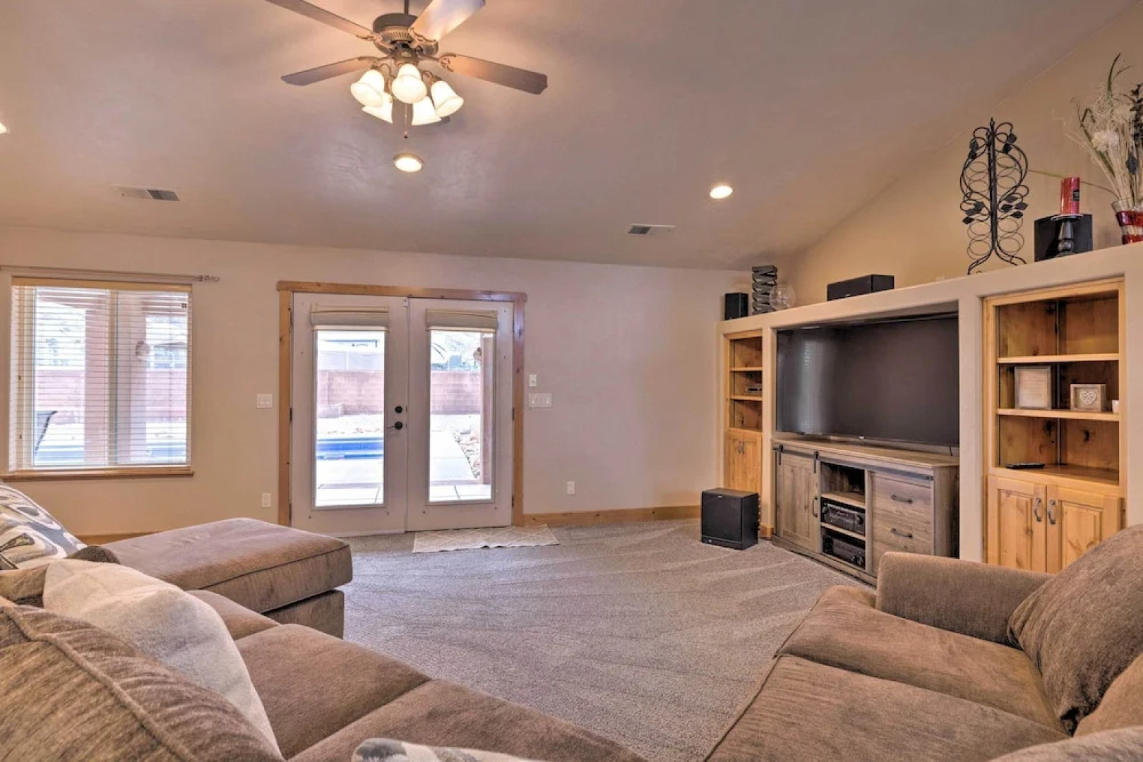 Hurricane Home w/ Pool & Spa ~ 25 Mi to Zion!