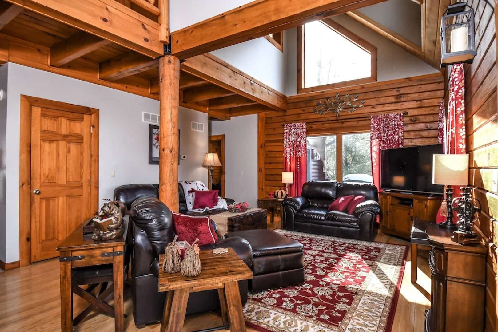 Pinnacle Retreat 5 Bedroom House