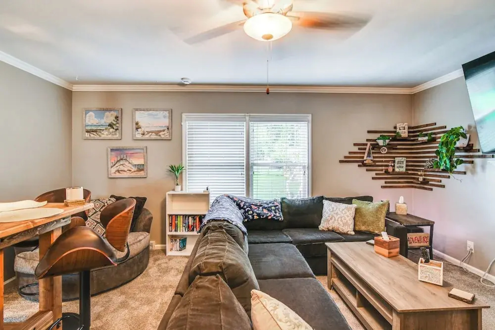 1 Mi to Valley Junction: Pet-friendly Iowa Home