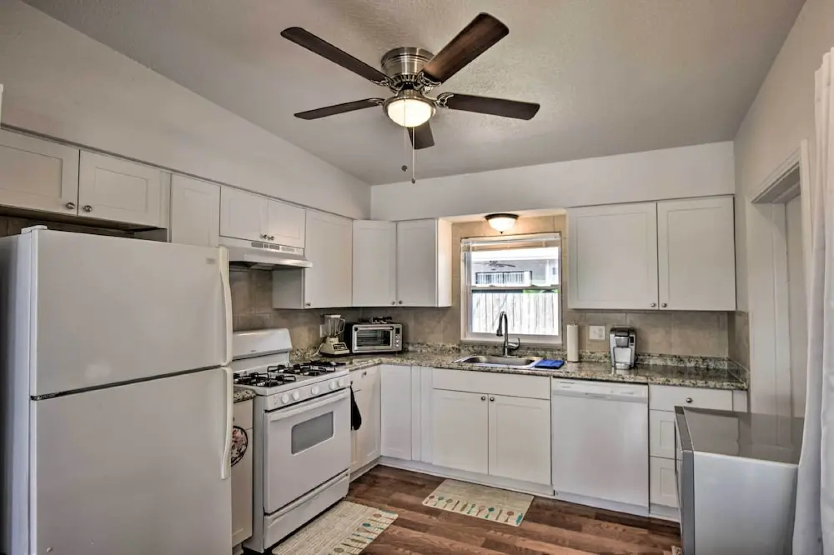 Sunny Cocoa Beach Home: Walk to Sea + Attractions!