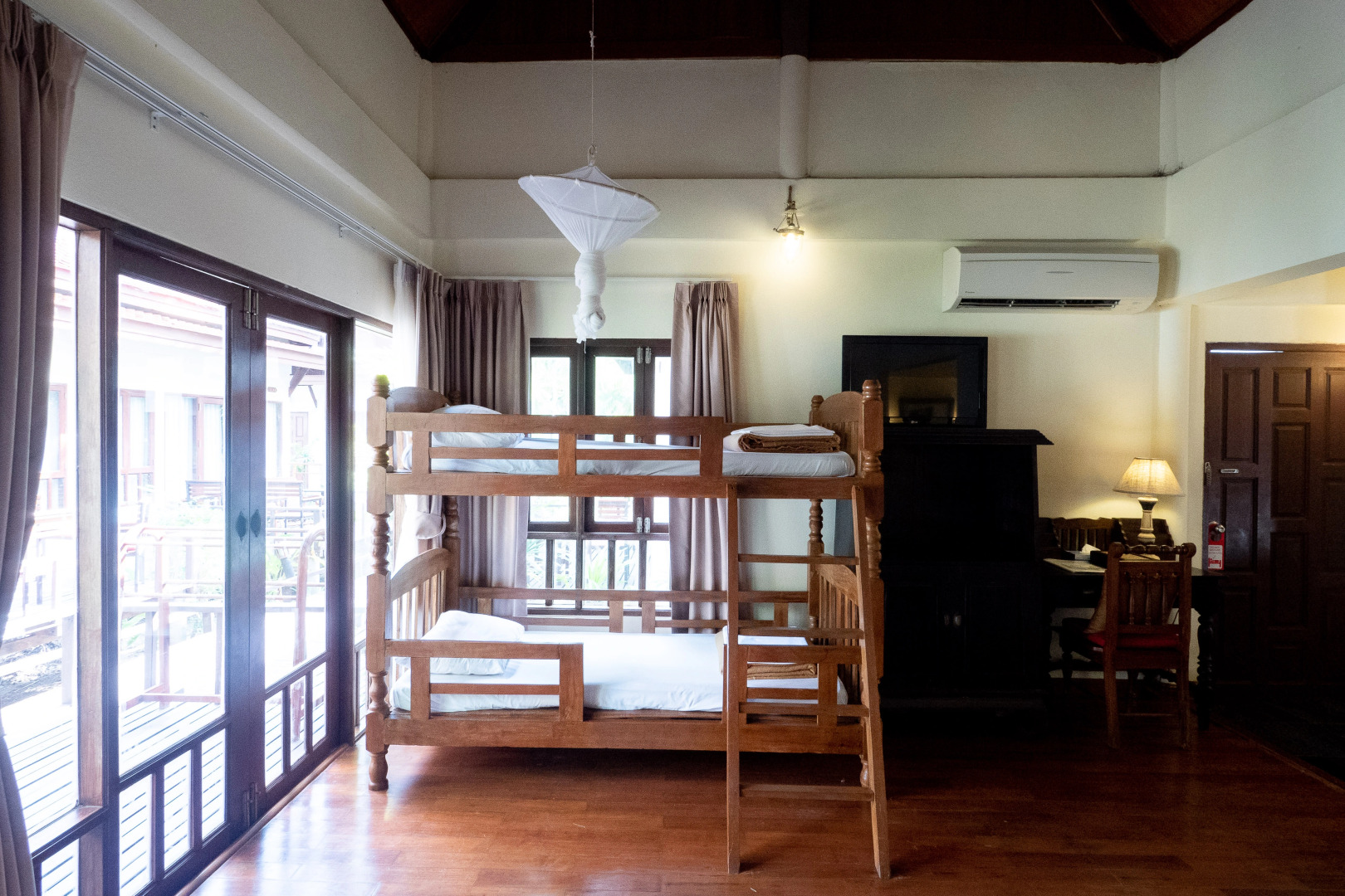 Royal Lanta Resort & Spa