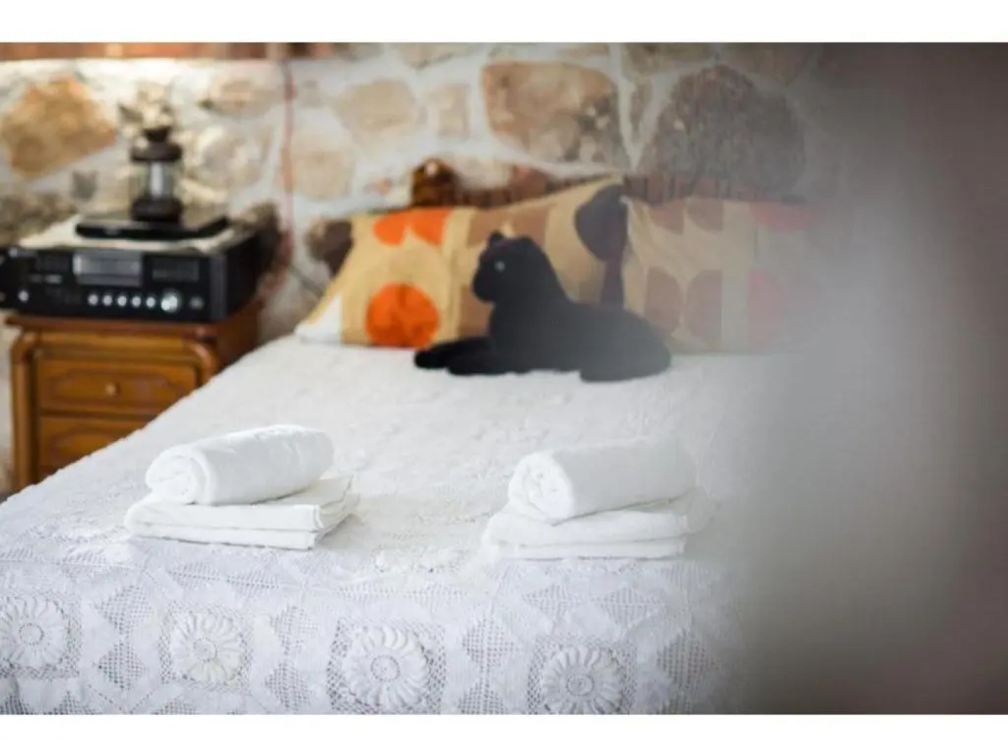 Lithahiro stone house