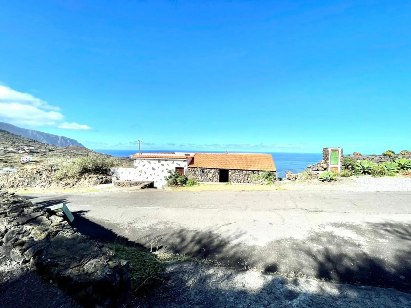 Casa rural con BBQ, Wifi y inolvidable vista a océano, El Hierro