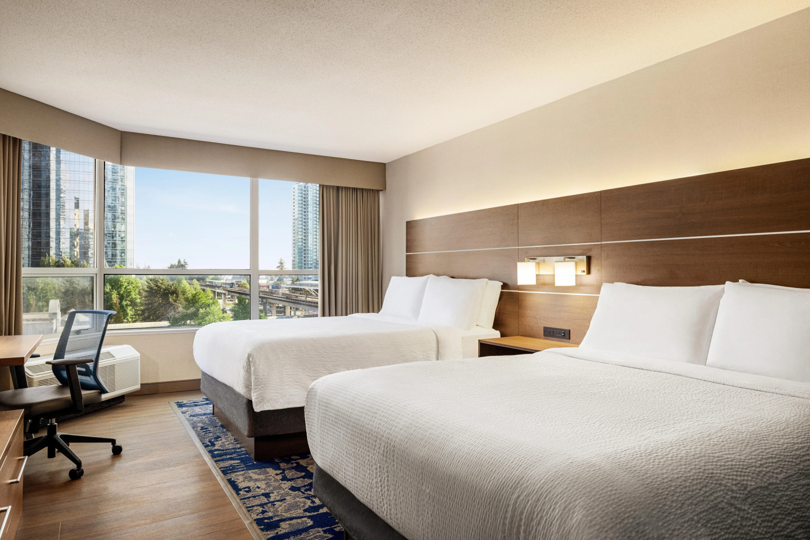 Holiday Inn Express Vancouver-Metrotown (Burnaby) by IHG