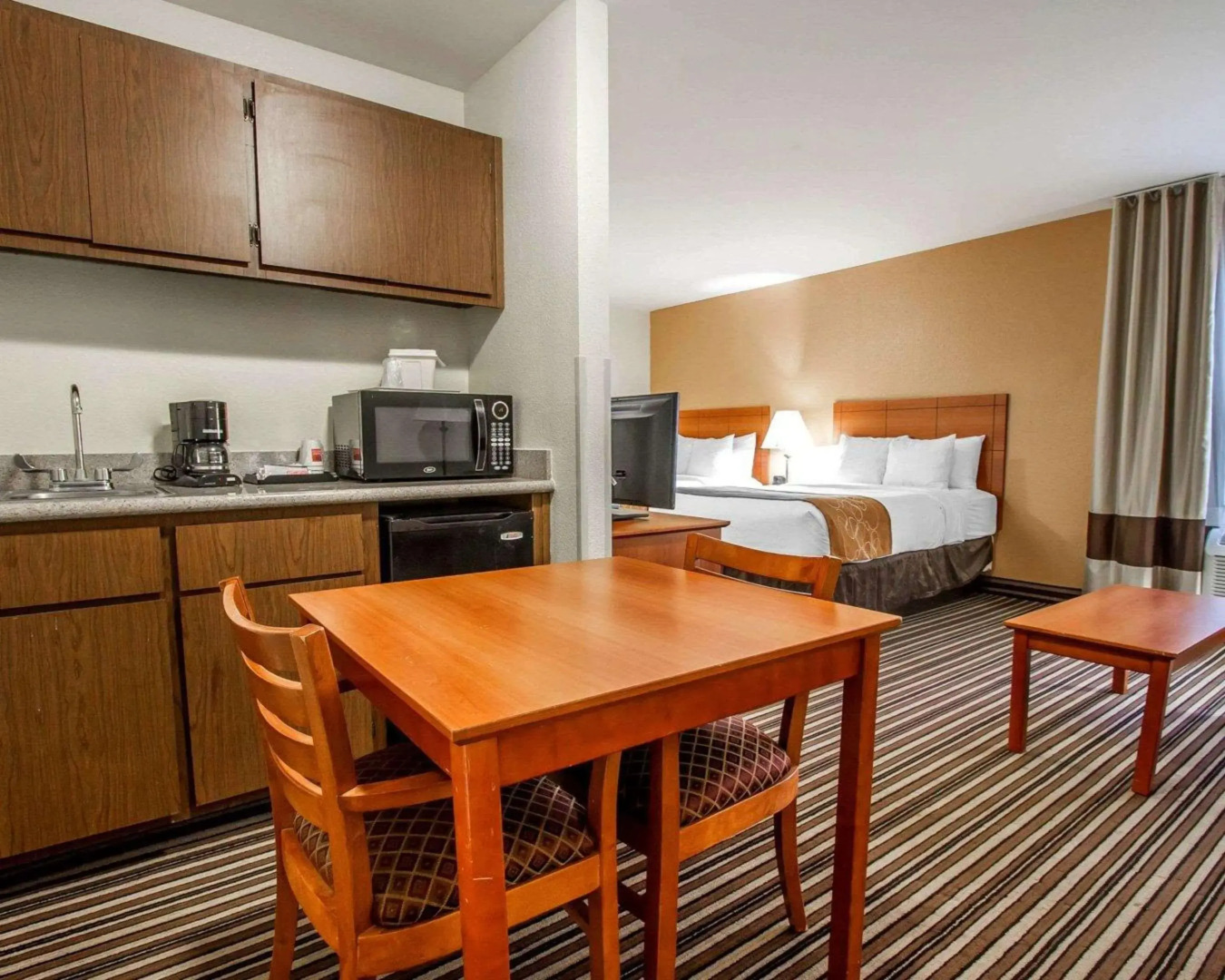 Comfort Suites Tucson near Sabino Canyon