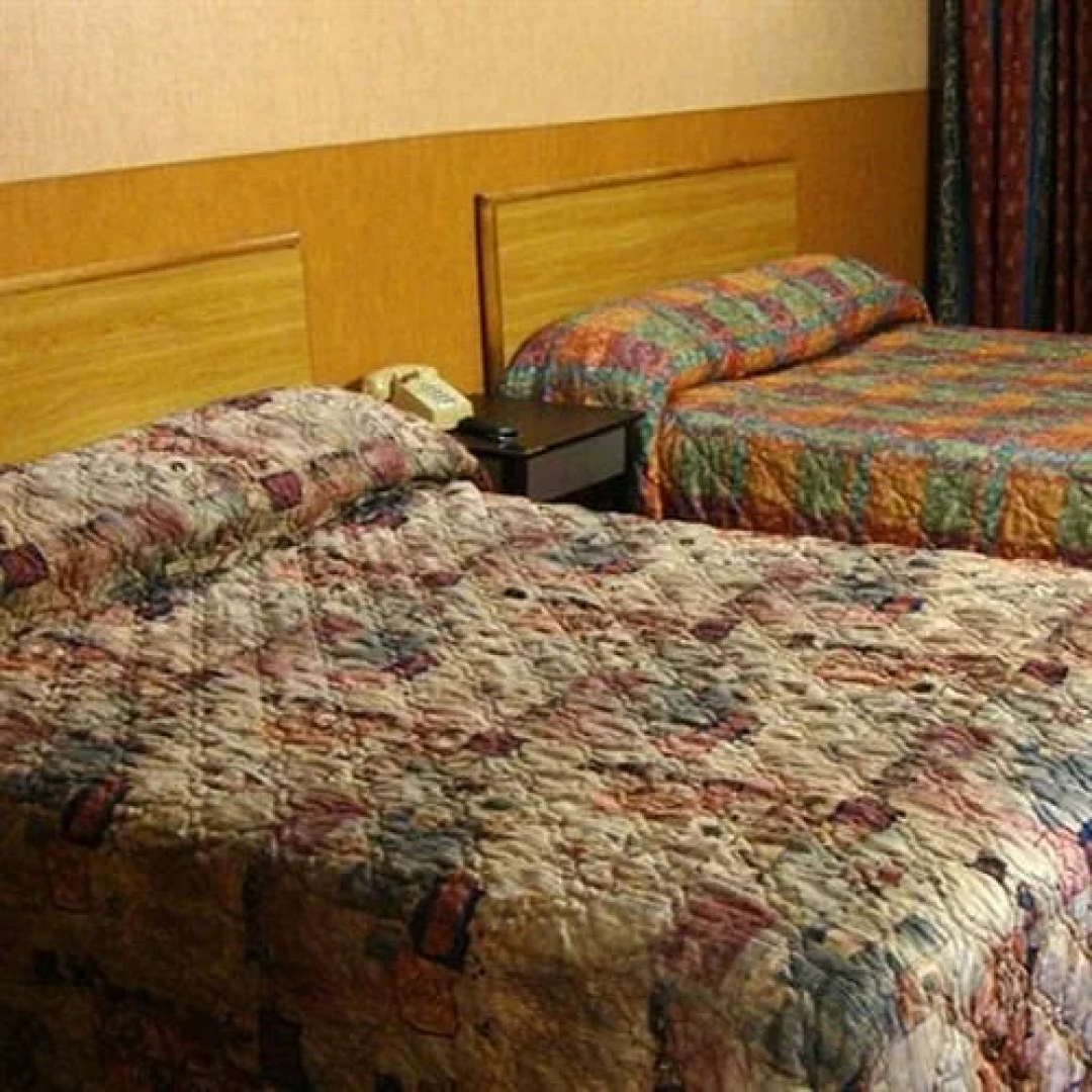 Linden Motor Inn