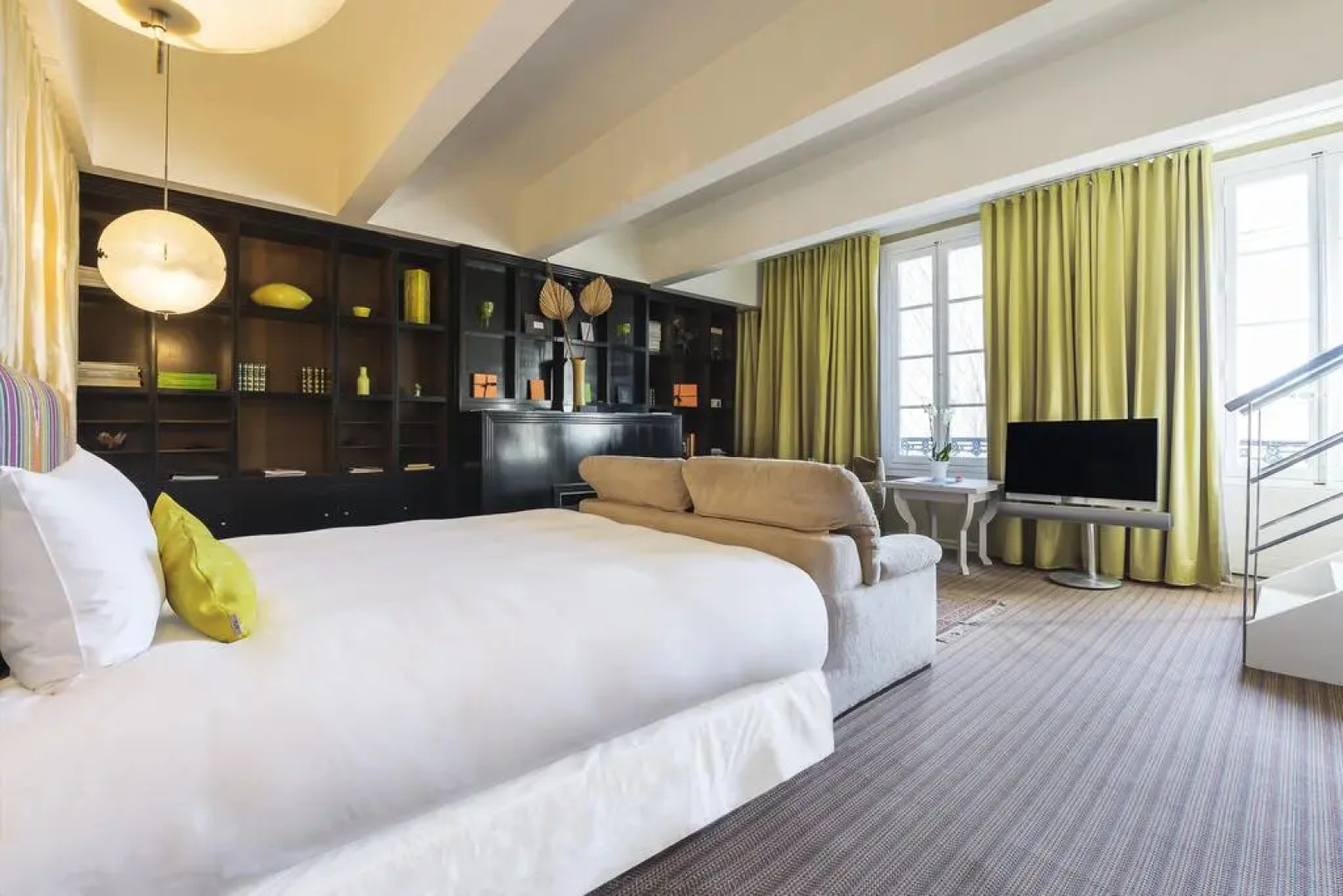 Hôtel Particulier, Le 28