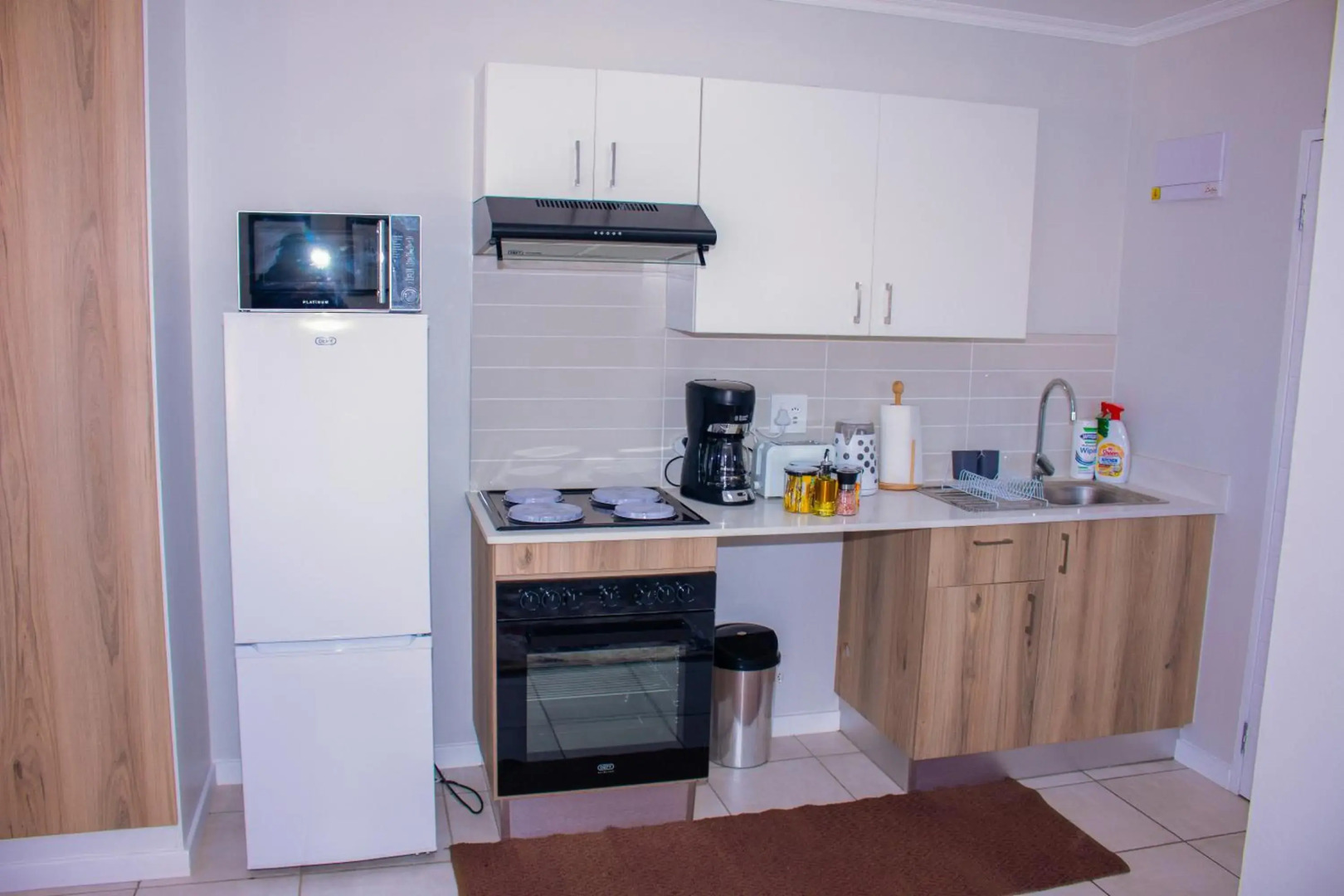 Charms and bows studio apartment -near ORT airport