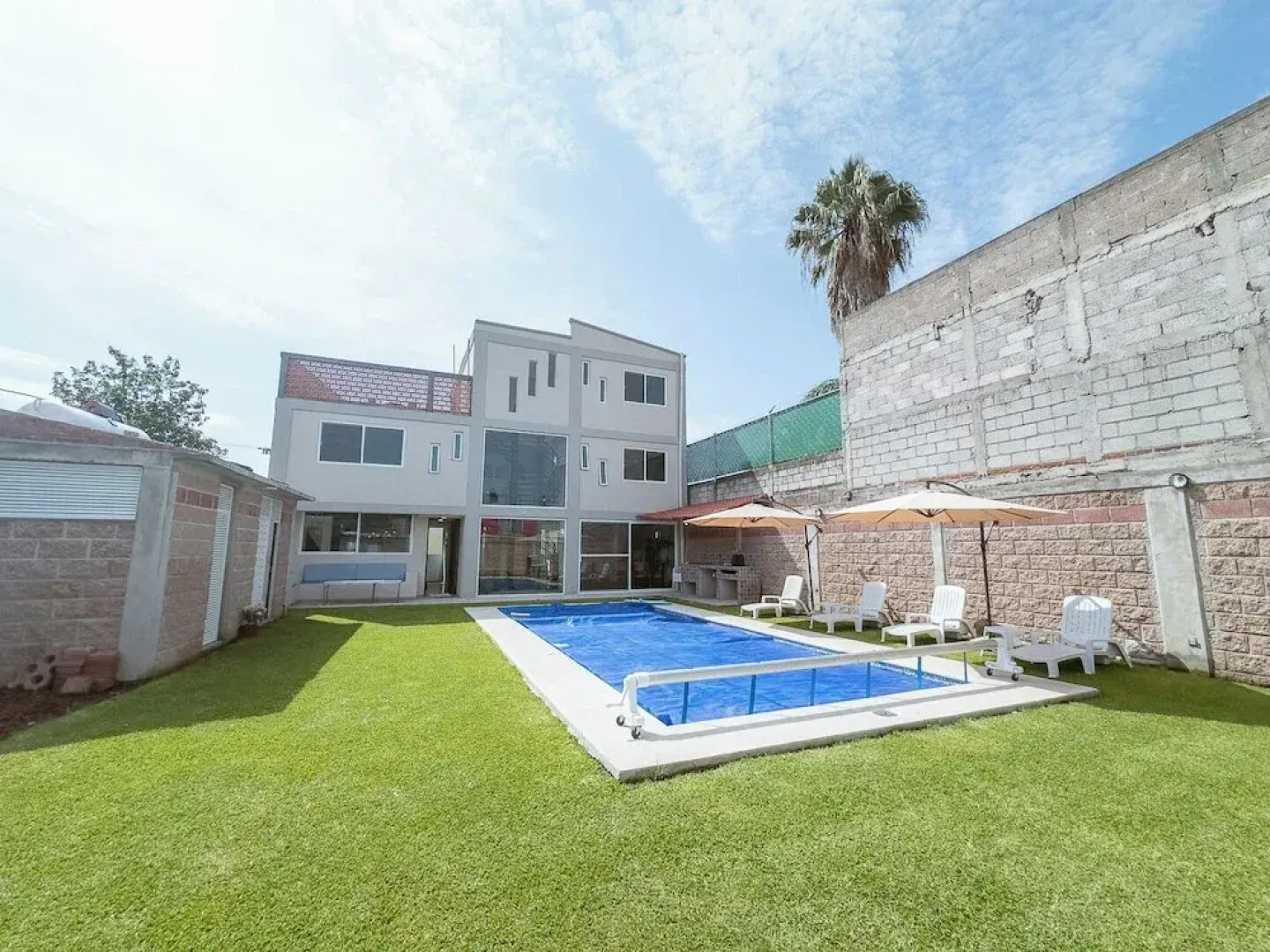 New Comfortable Retreat. Pool & BBQ