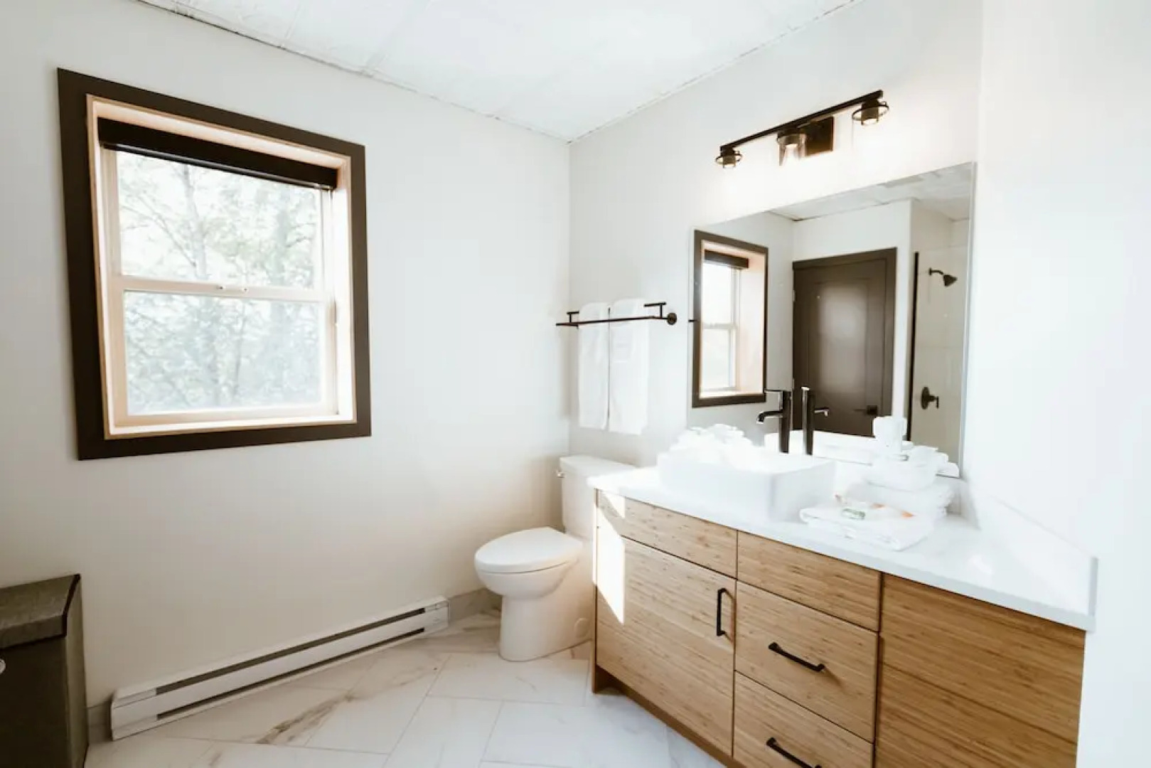 The Flying Steamshovel Inn