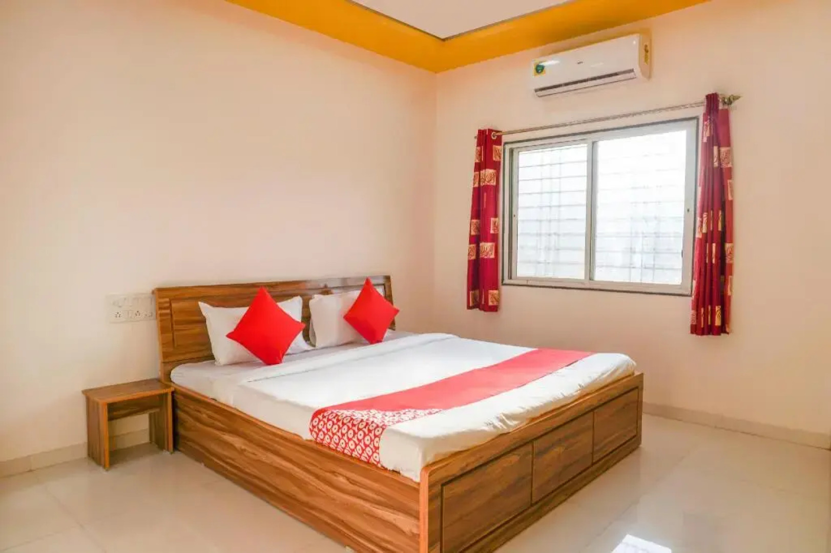 Hotel Peshwai Lodge by OYO Rooms