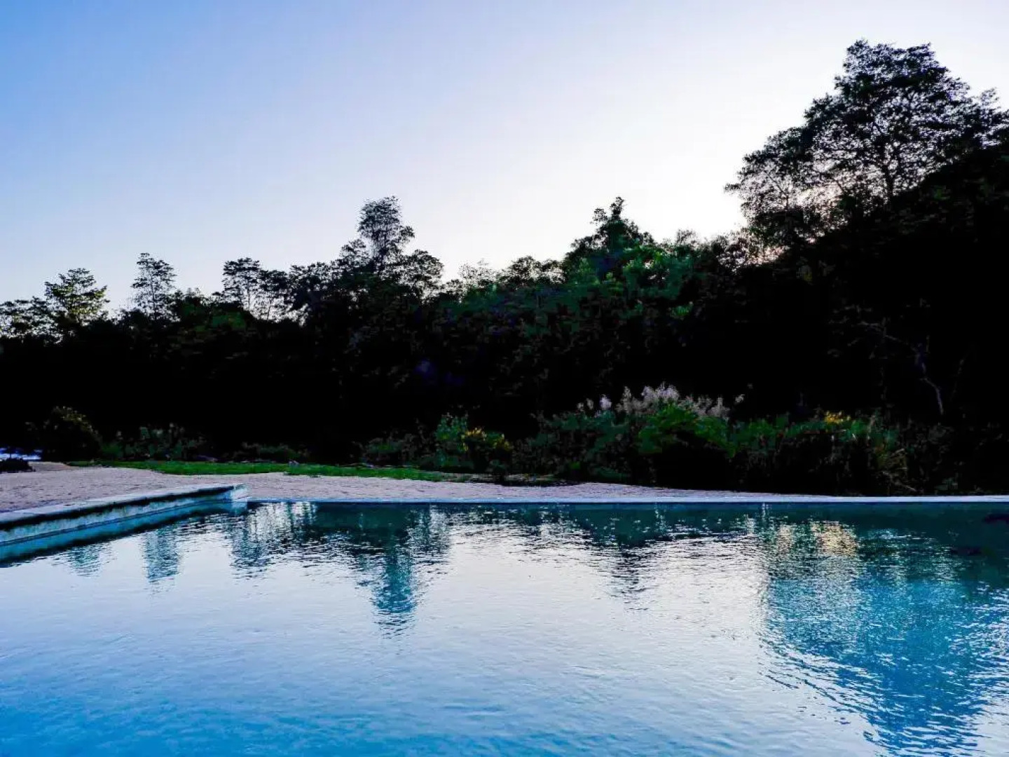 Lions Rock River Lodge