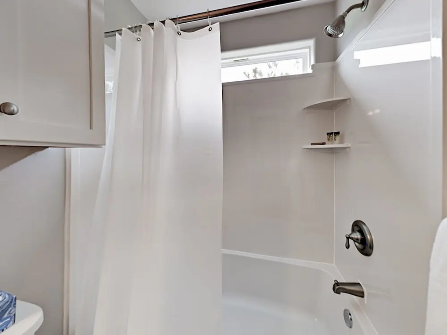 1411 Linden Home 3 Bedrooms 2 Bathrooms Home