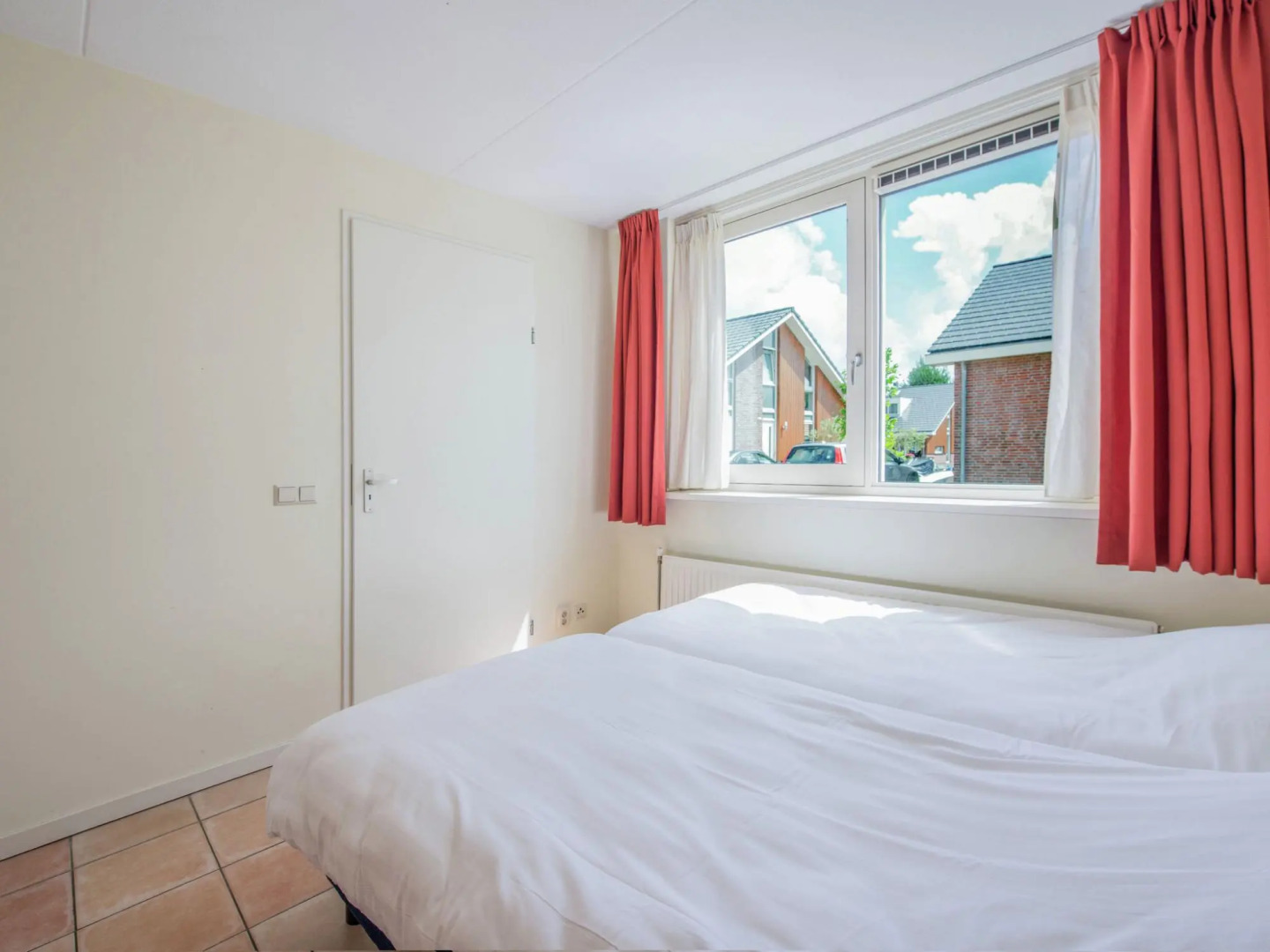 Apartment in Waterpark With Private Jetty