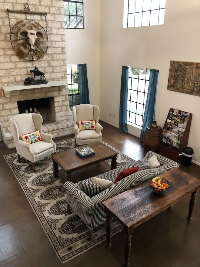 Windcrest Inn and Suites