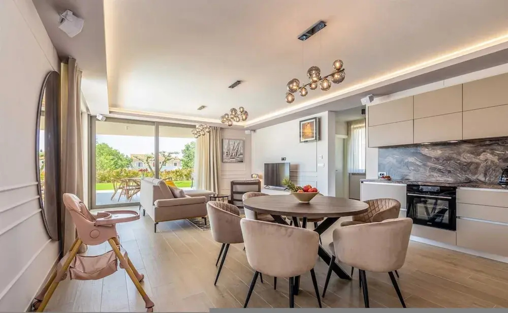 Villa Vista With Private Pool and Sauna