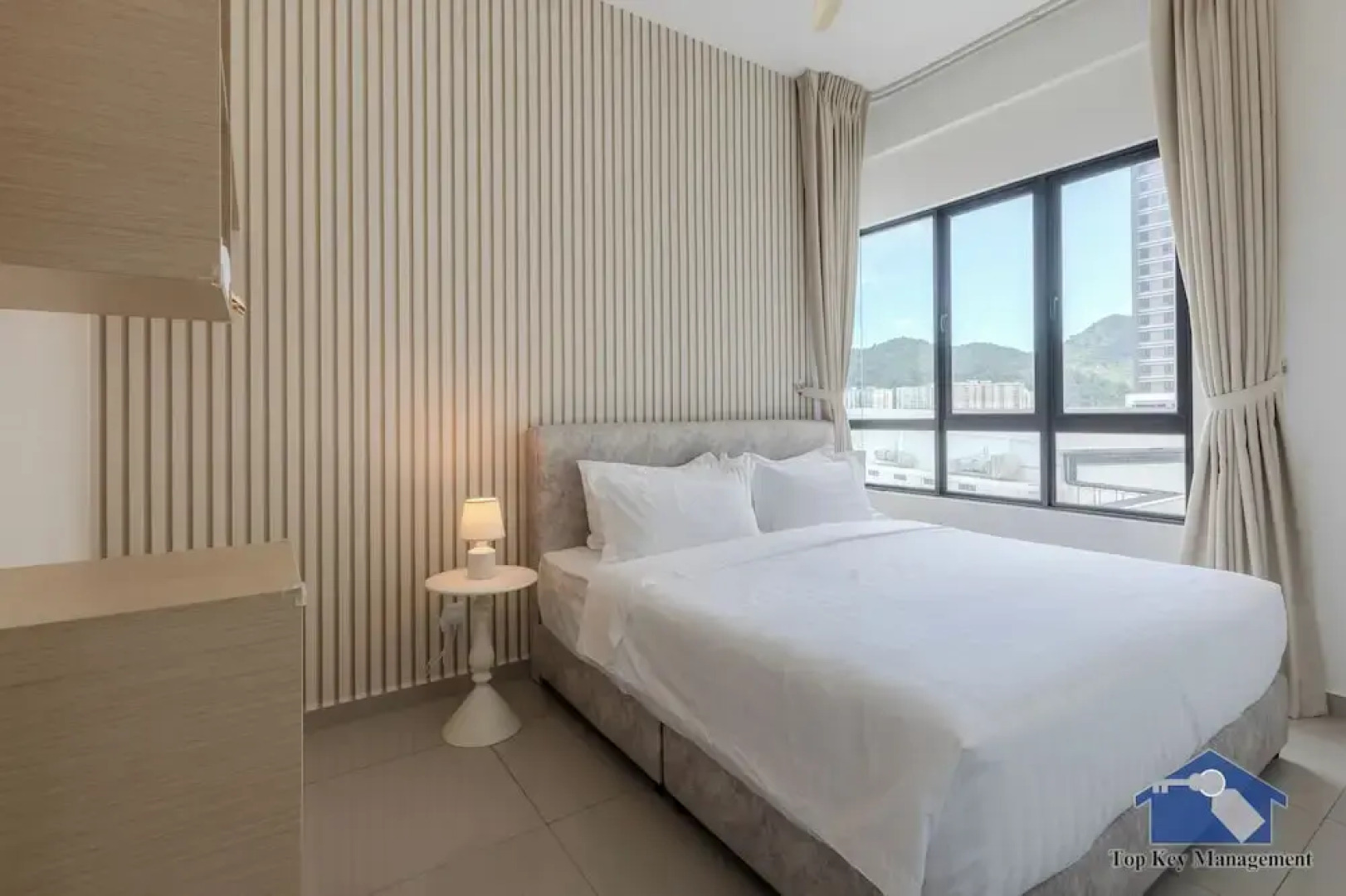 Sunshine Residence Suites