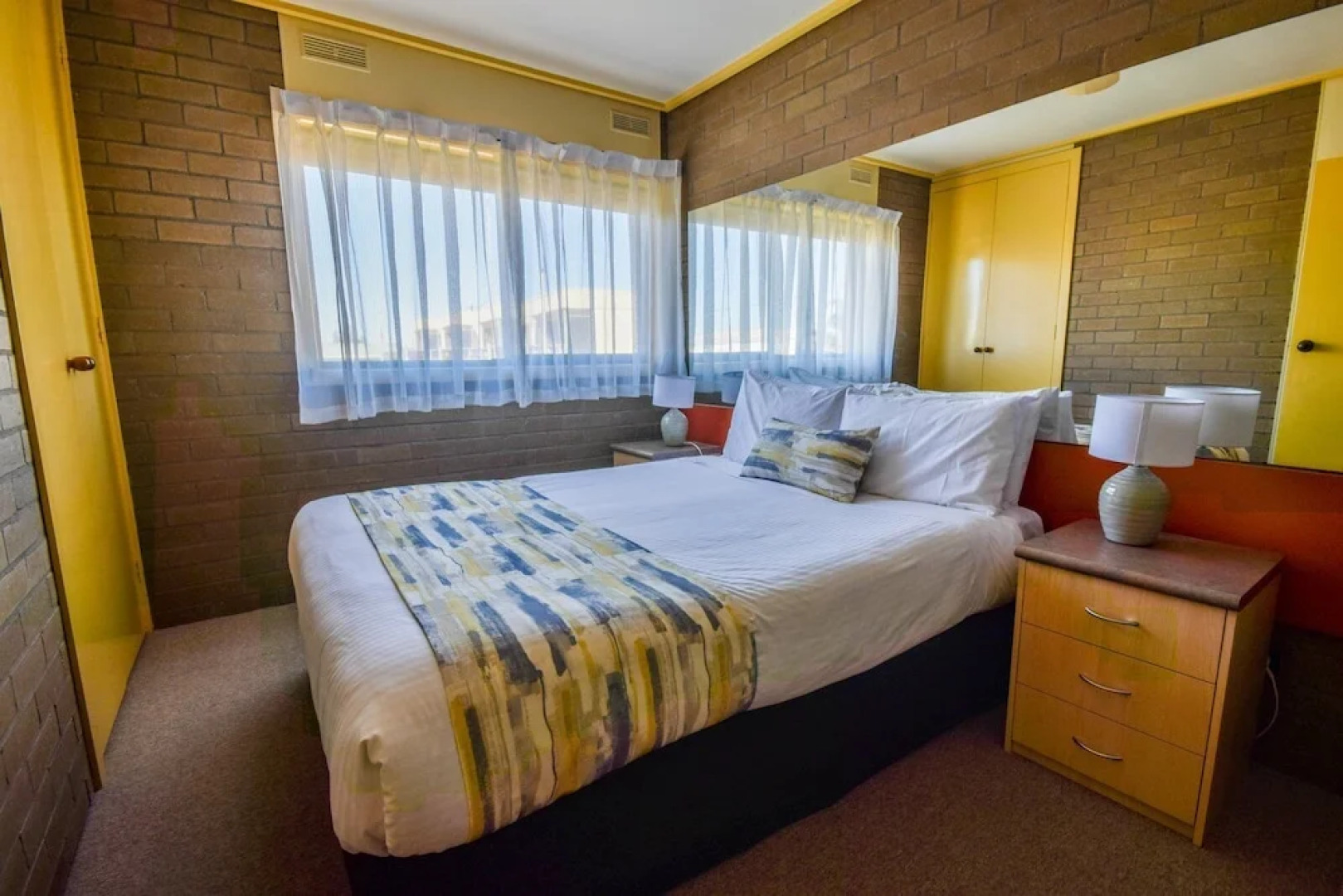 Emmanuel Holiday Apartments