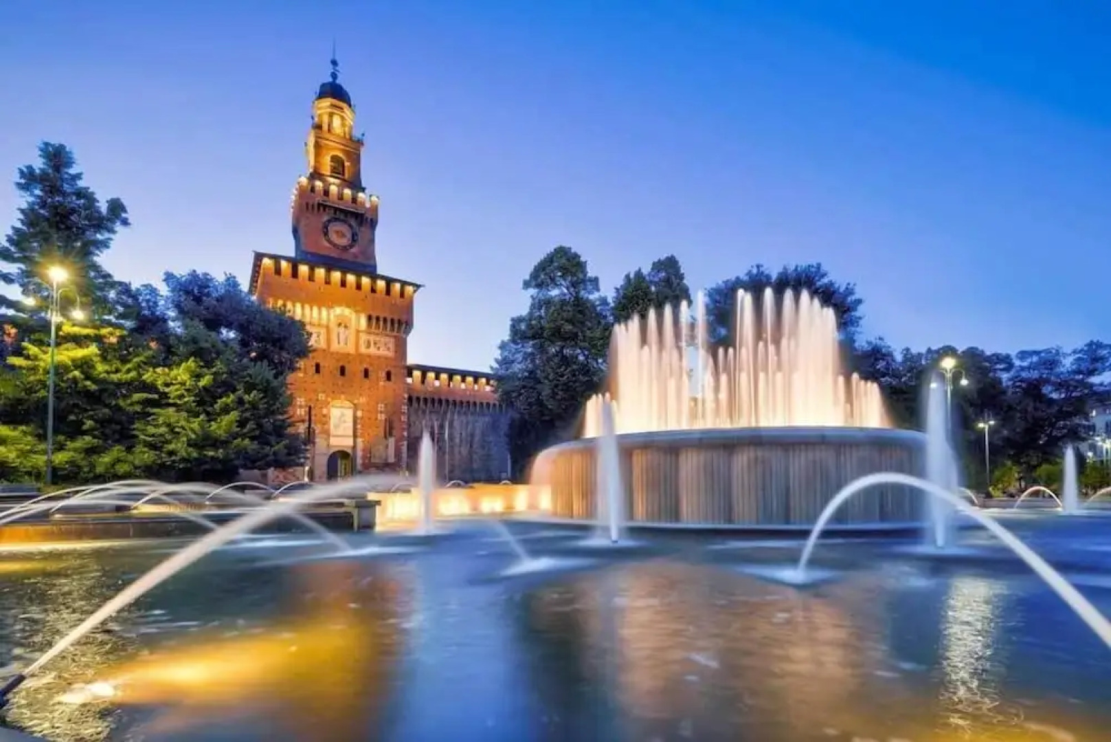 Monza City Rooms & Studios