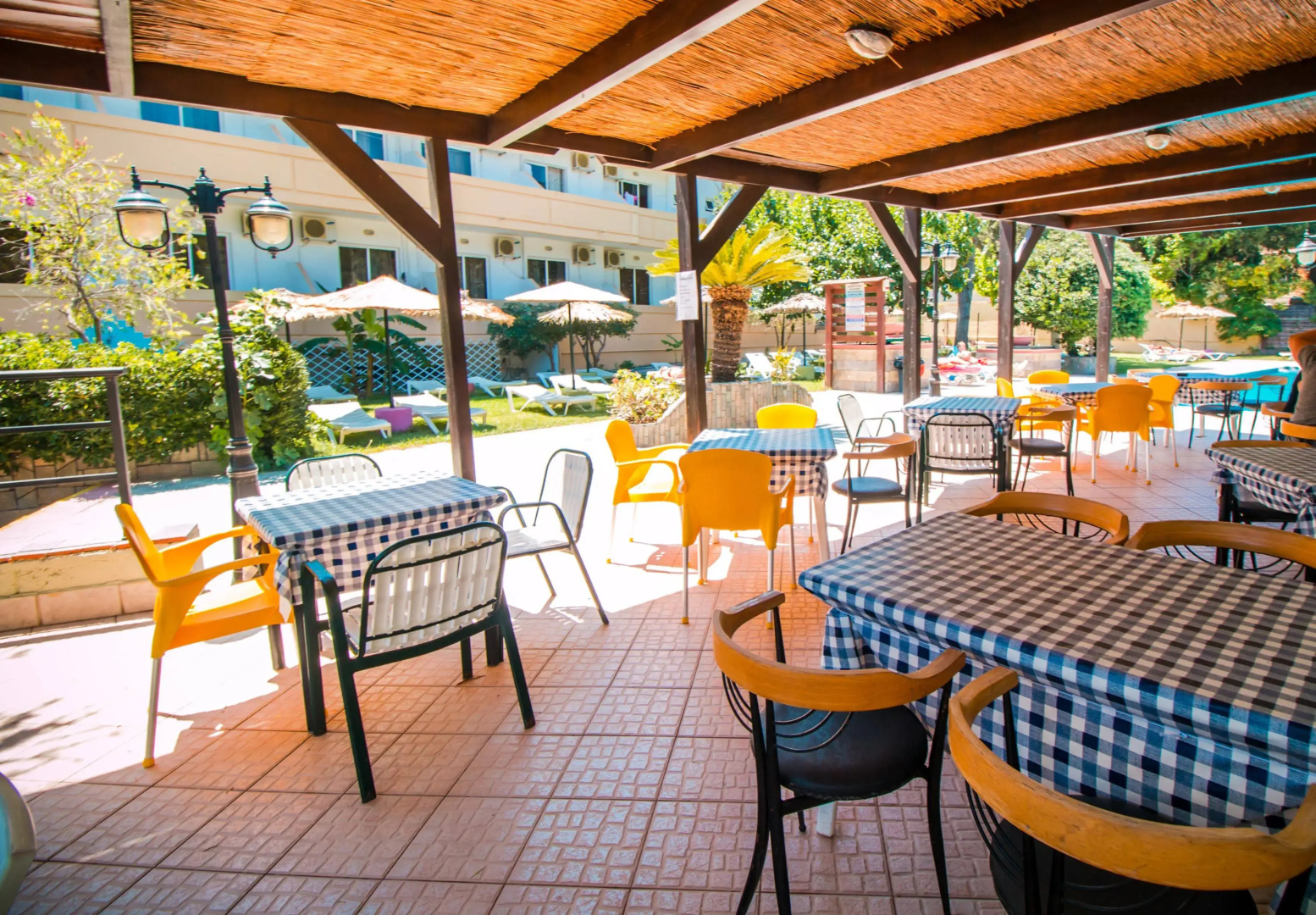 Achousa Hotel